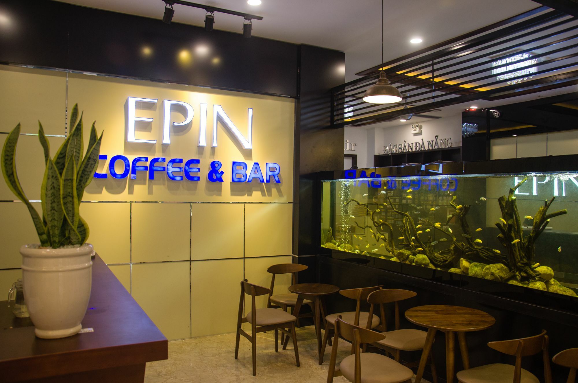 Epin Hotel Da Nang Zewnętrze zdjęcie